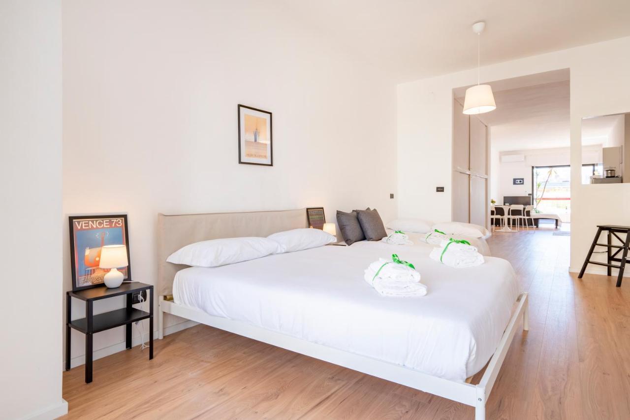 Central & Elegant Loft - With Balcony Bari Exterior photo